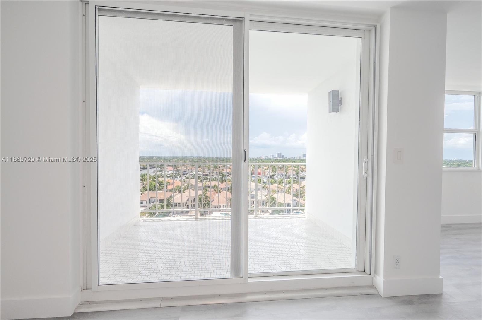 TRAFALGAR TOWERS CONDO - Residential