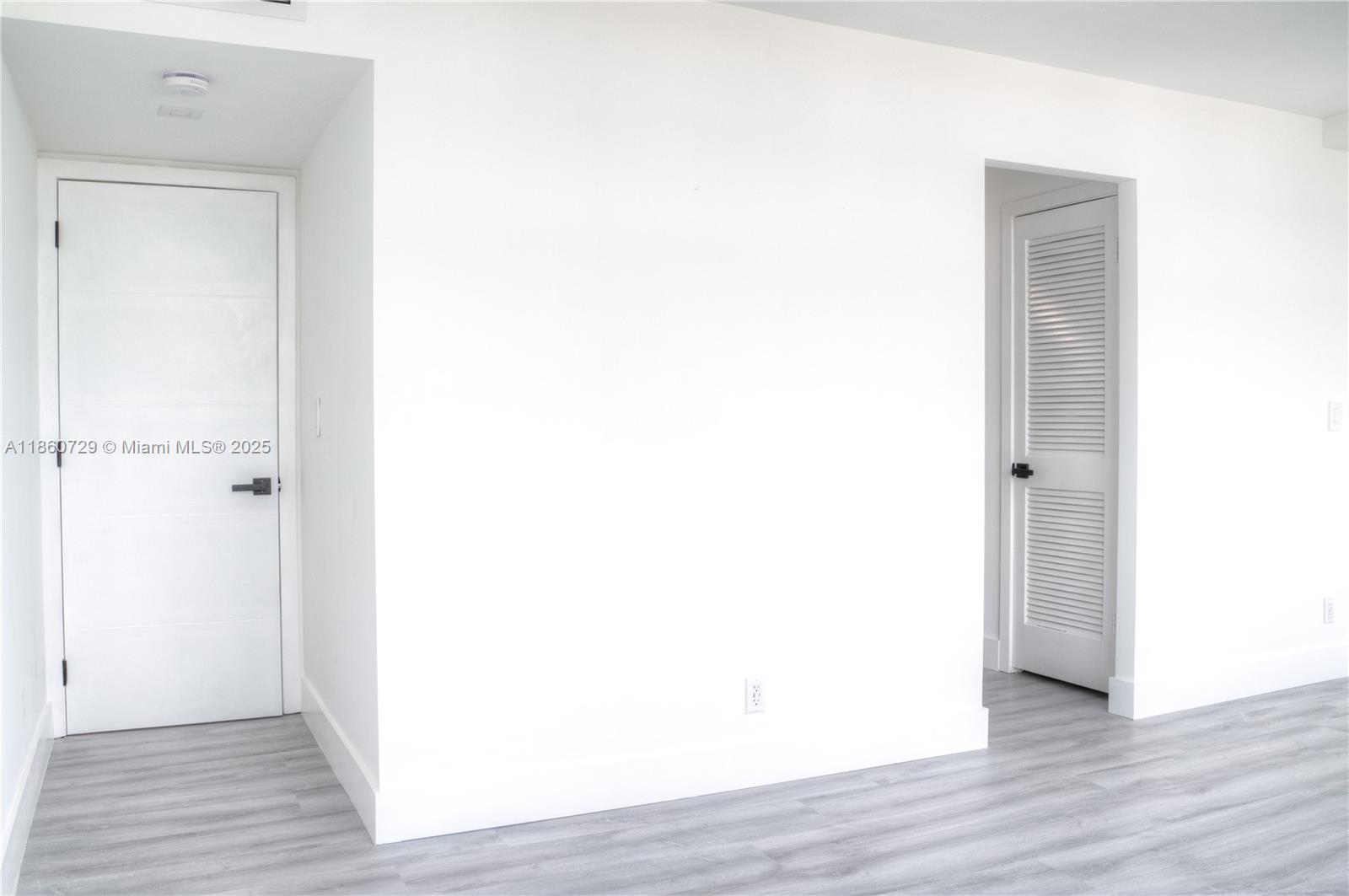 TRAFALGAR TOWERS CONDO - Residential