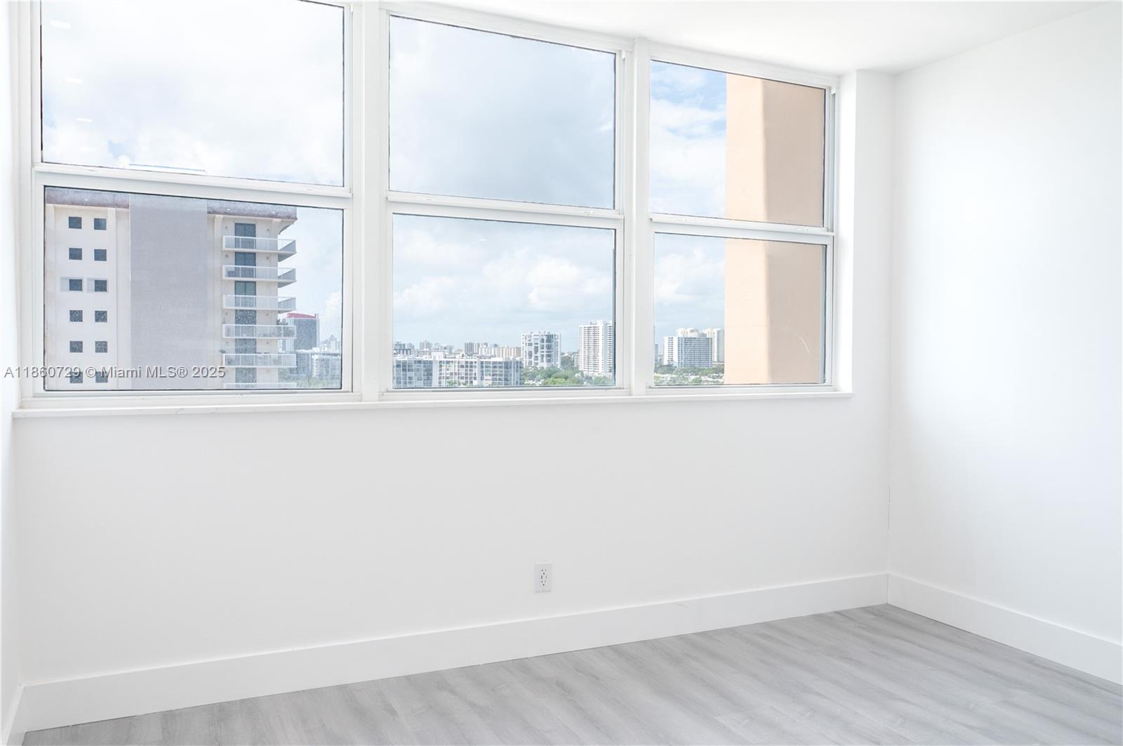 TRAFALGAR TOWERS CONDO - Residential