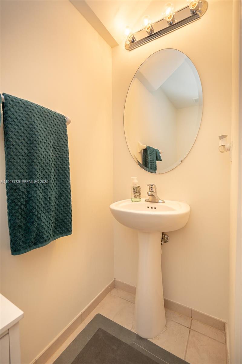 COCO PALM ESTATES - Residential