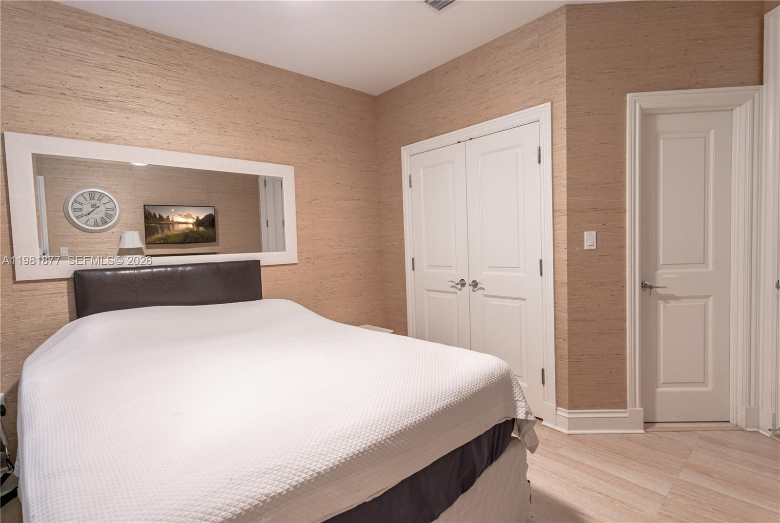 DEERING BAY ESTATES - Residential