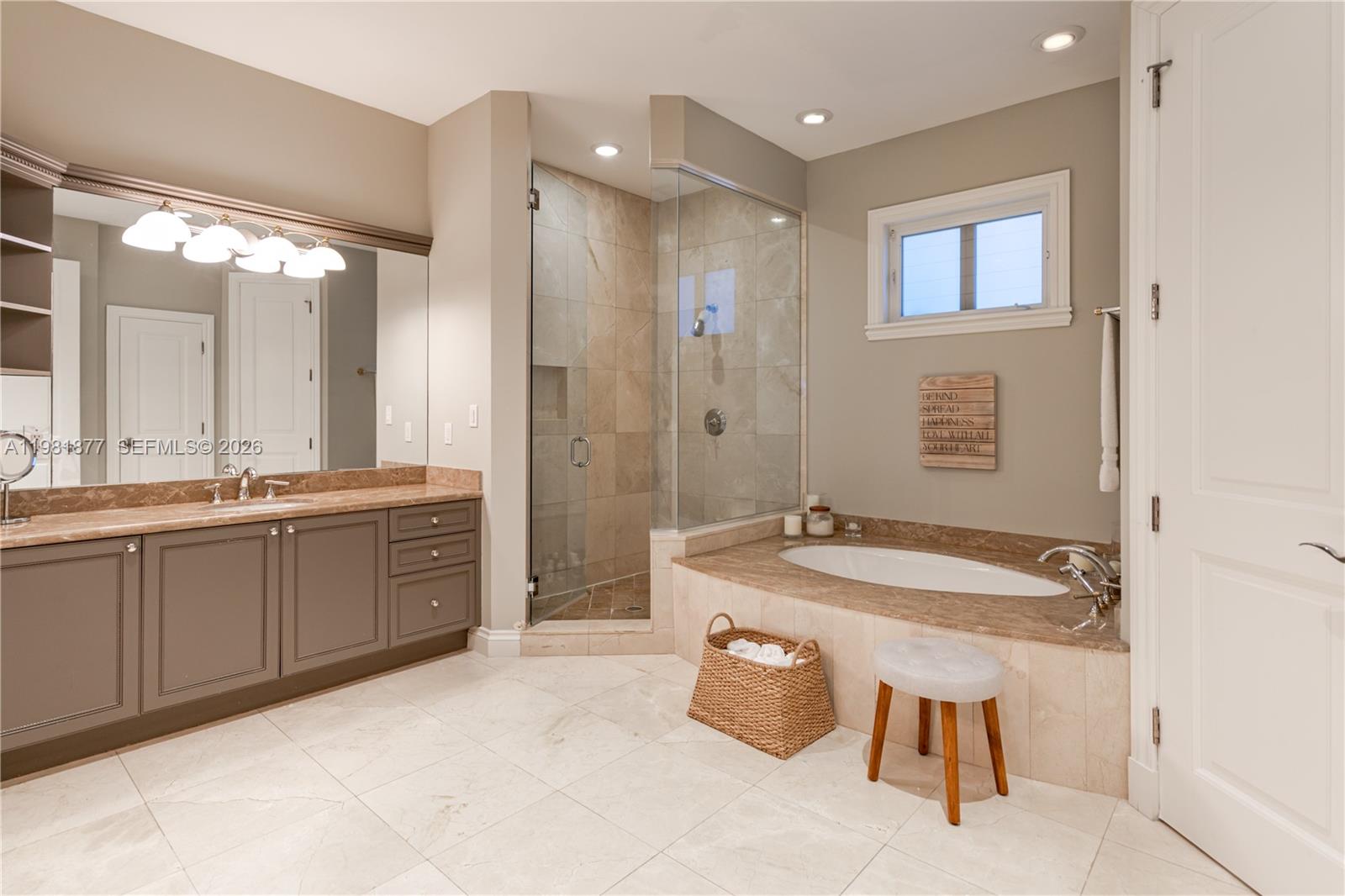 DEERING BAY ESTATES - Residential