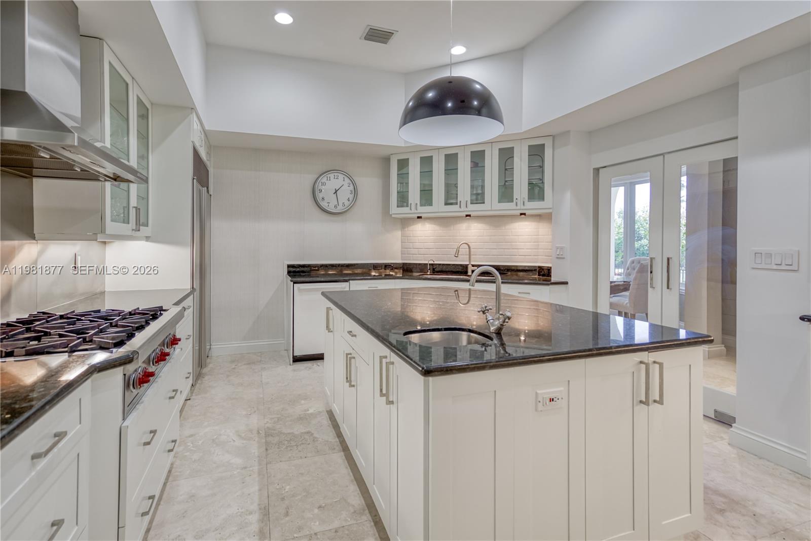 DEERING BAY ESTATES - Residential