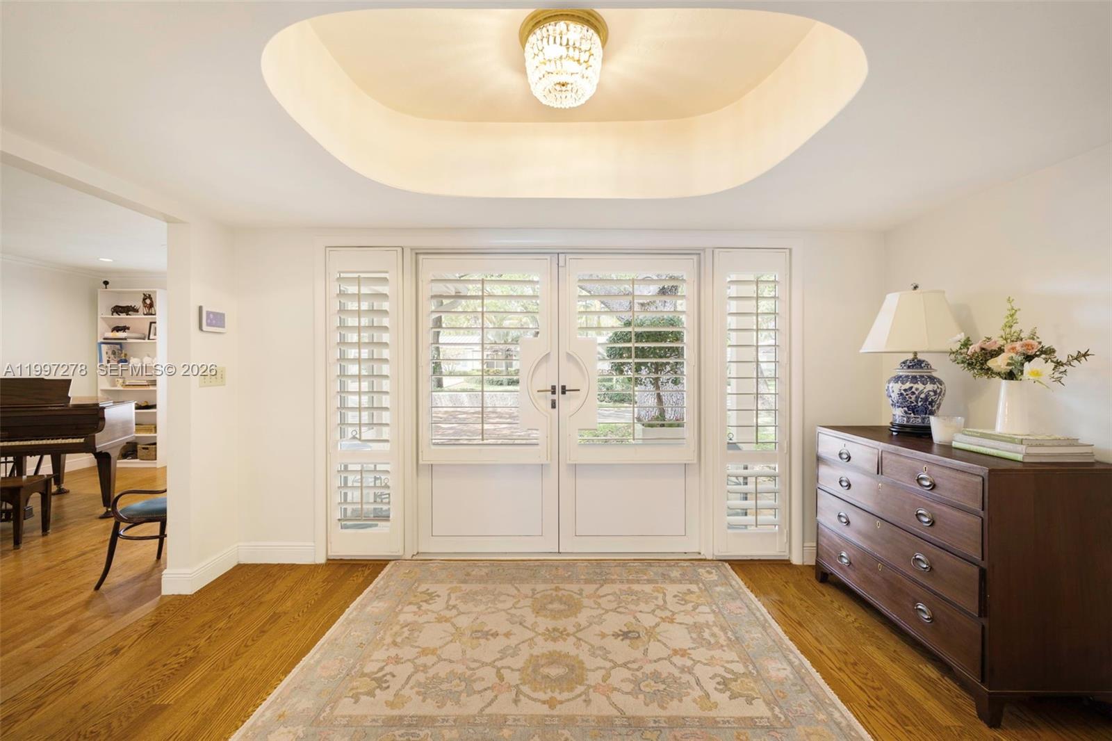 PARIS MANOR EAST - Residential