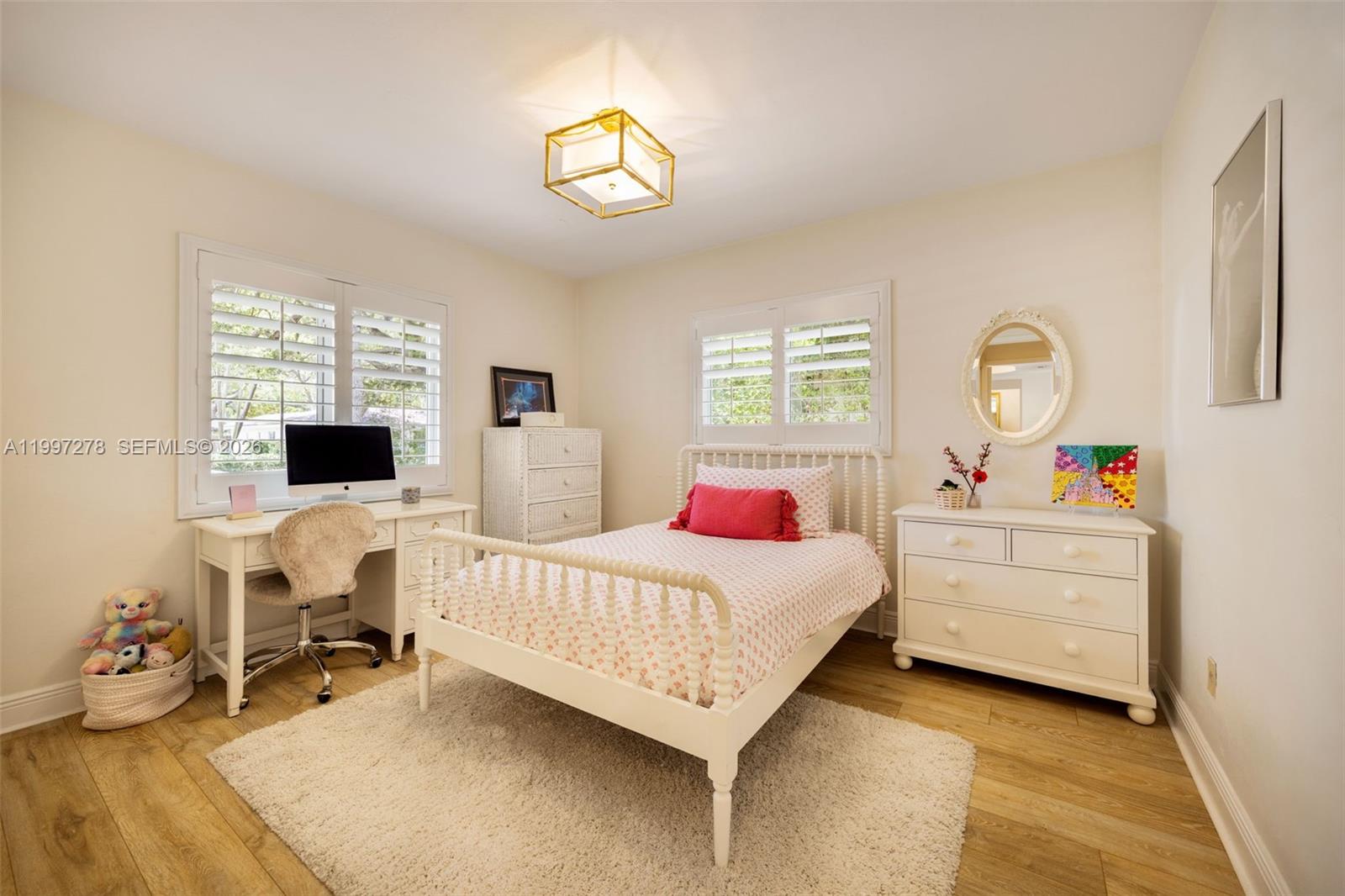 PARIS MANOR EAST - Residential