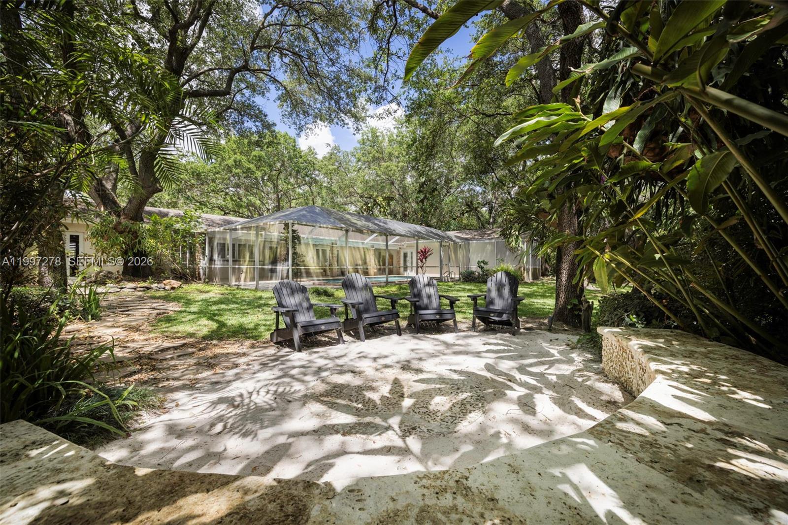 PARIS MANOR EAST - Residential