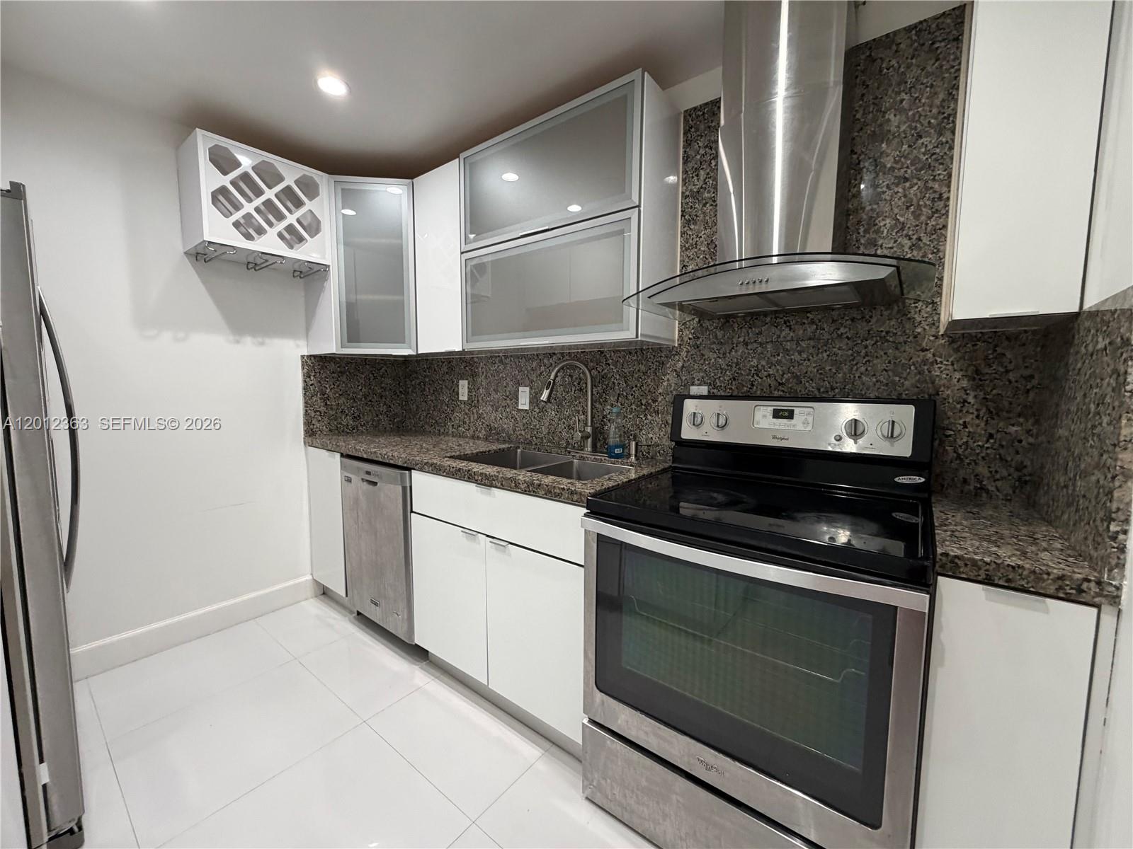 CARMEL LAKES CONDO NO 6 - Residential Lease