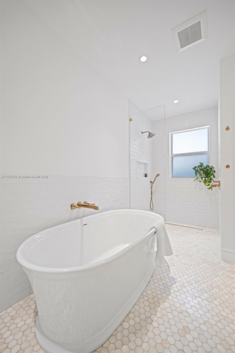 ORANGE POUNDS SUB OF PENT - Residential