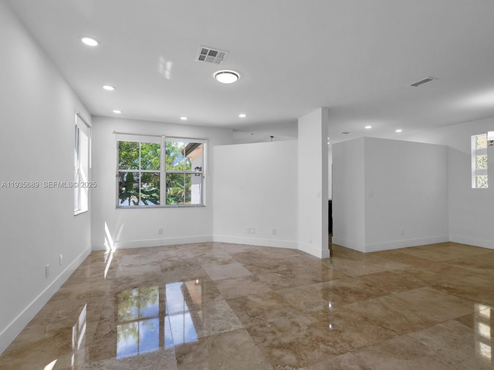 DIMENSIONS NORTH AT CHAPE - Residential