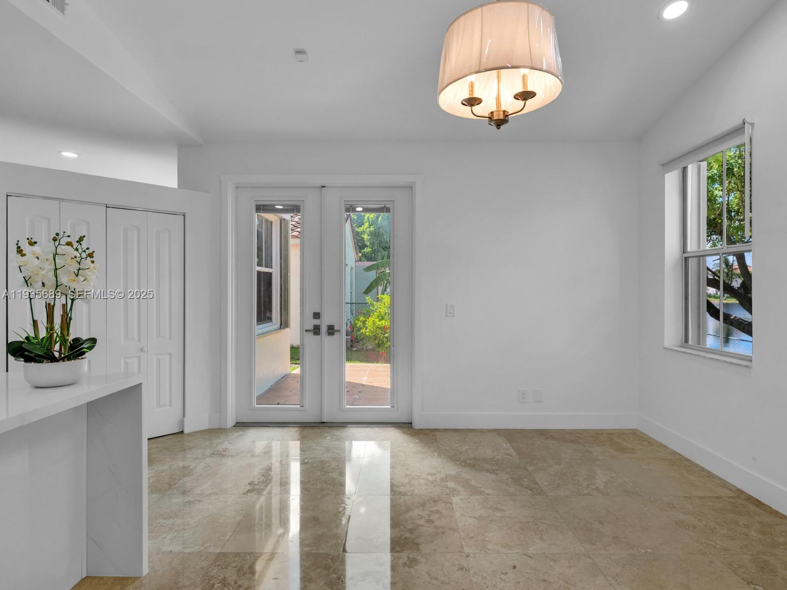 DIMENSIONS NORTH AT CHAPE - Residential