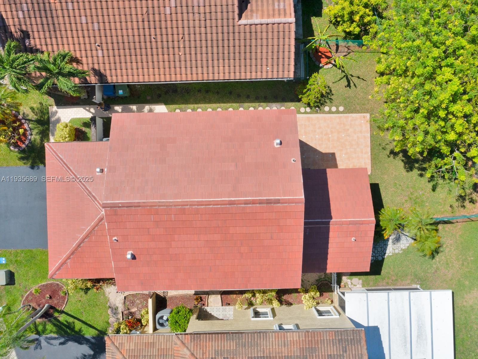 DIMENSIONS NORTH AT CHAPE - Residential