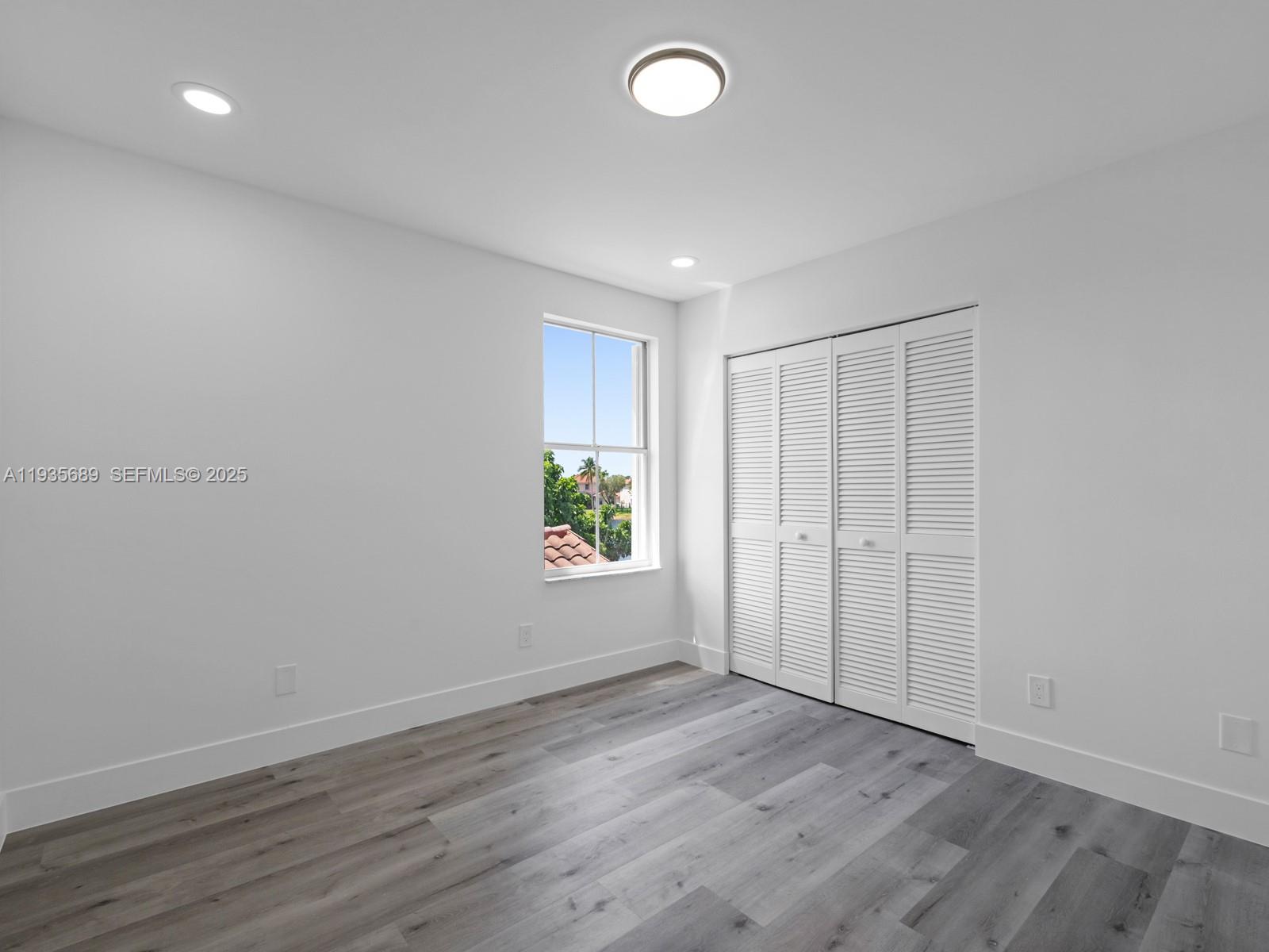 DIMENSIONS NORTH AT CHAPE - Residential