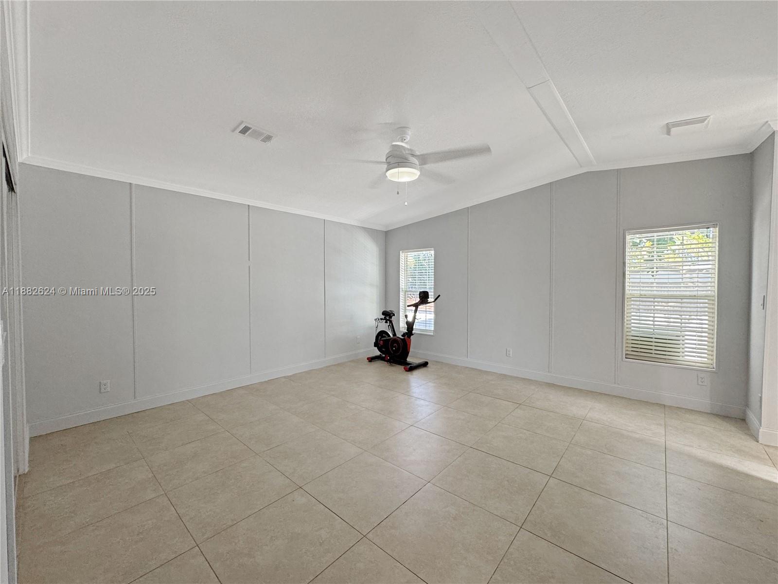 RAVENSWOOD ESTATES & MARI - Residential