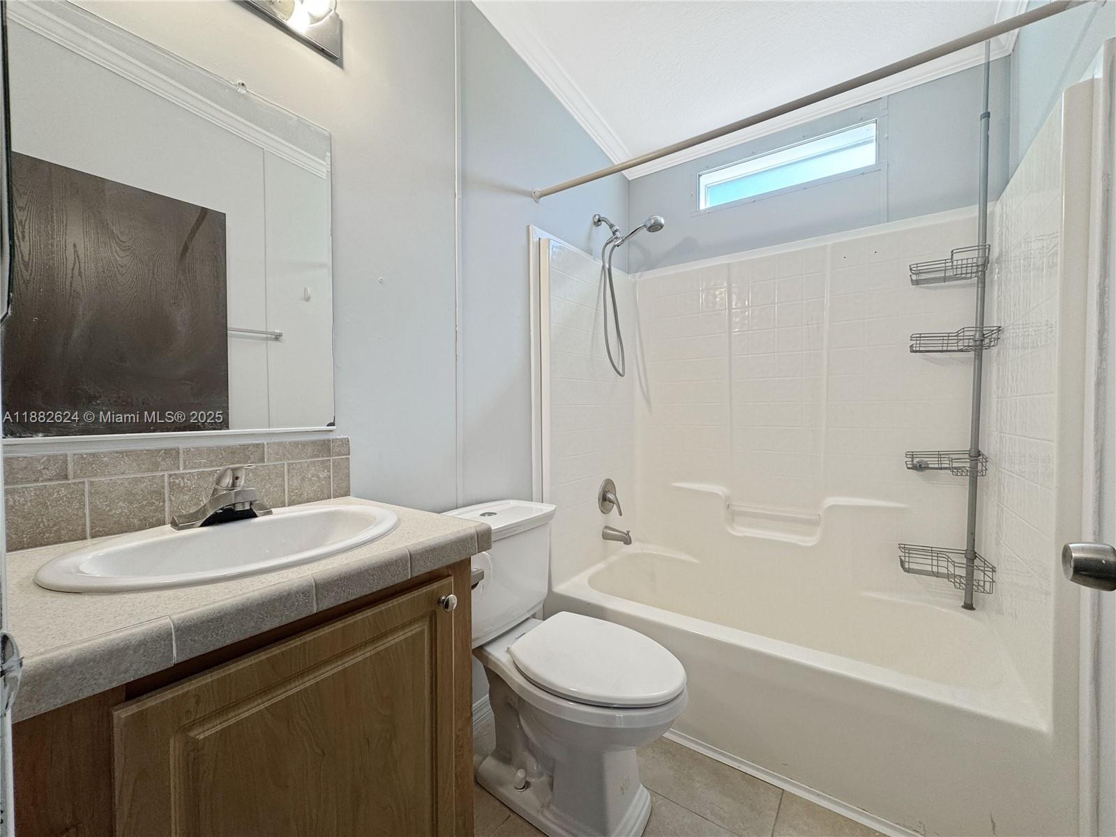 RAVENSWOOD ESTATES & MARI - Residential