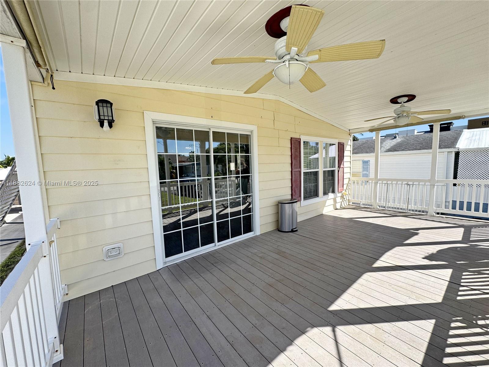 RAVENSWOOD ESTATES & MARI - Residential