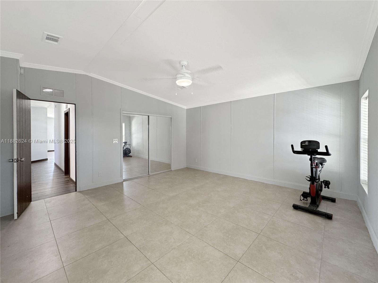 RAVENSWOOD ESTATES & MARI - Residential