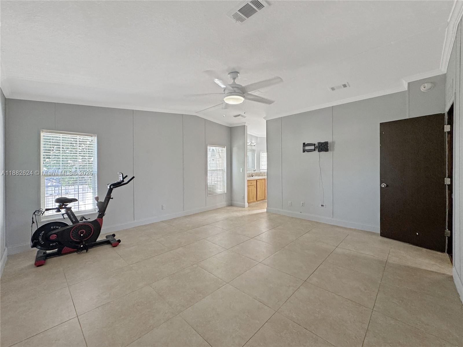 RAVENSWOOD ESTATES & MARI - Residential