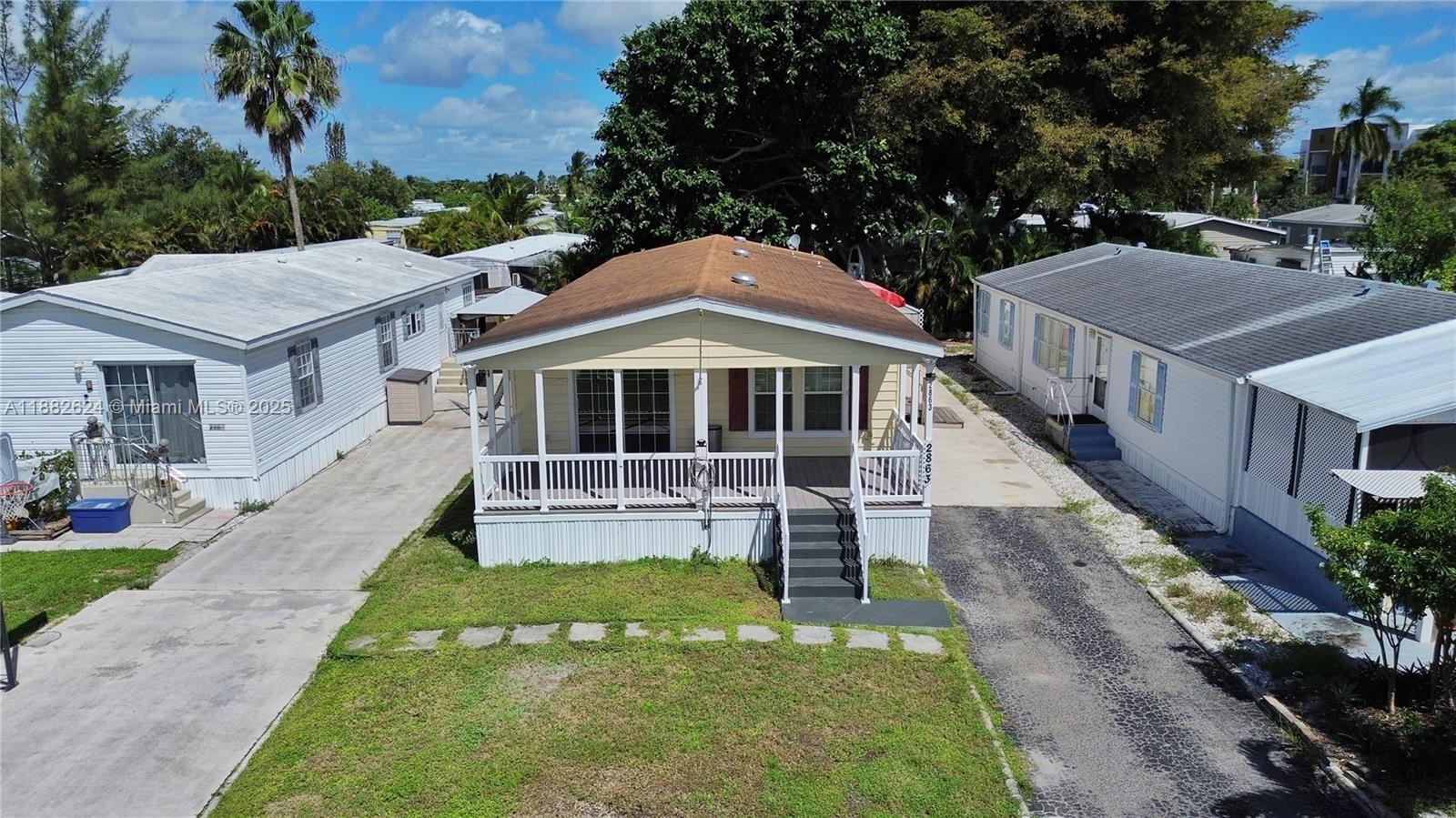 RAVENSWOOD ESTATES & MARI - Residential