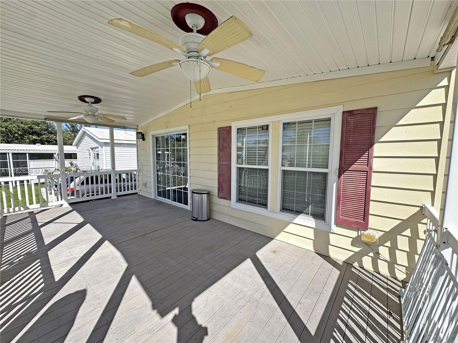 RAVENSWOOD ESTATES & MARI - Residential
