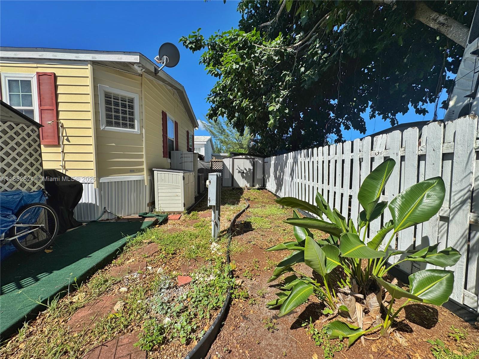 RAVENSWOOD ESTATES & MARI - Residential