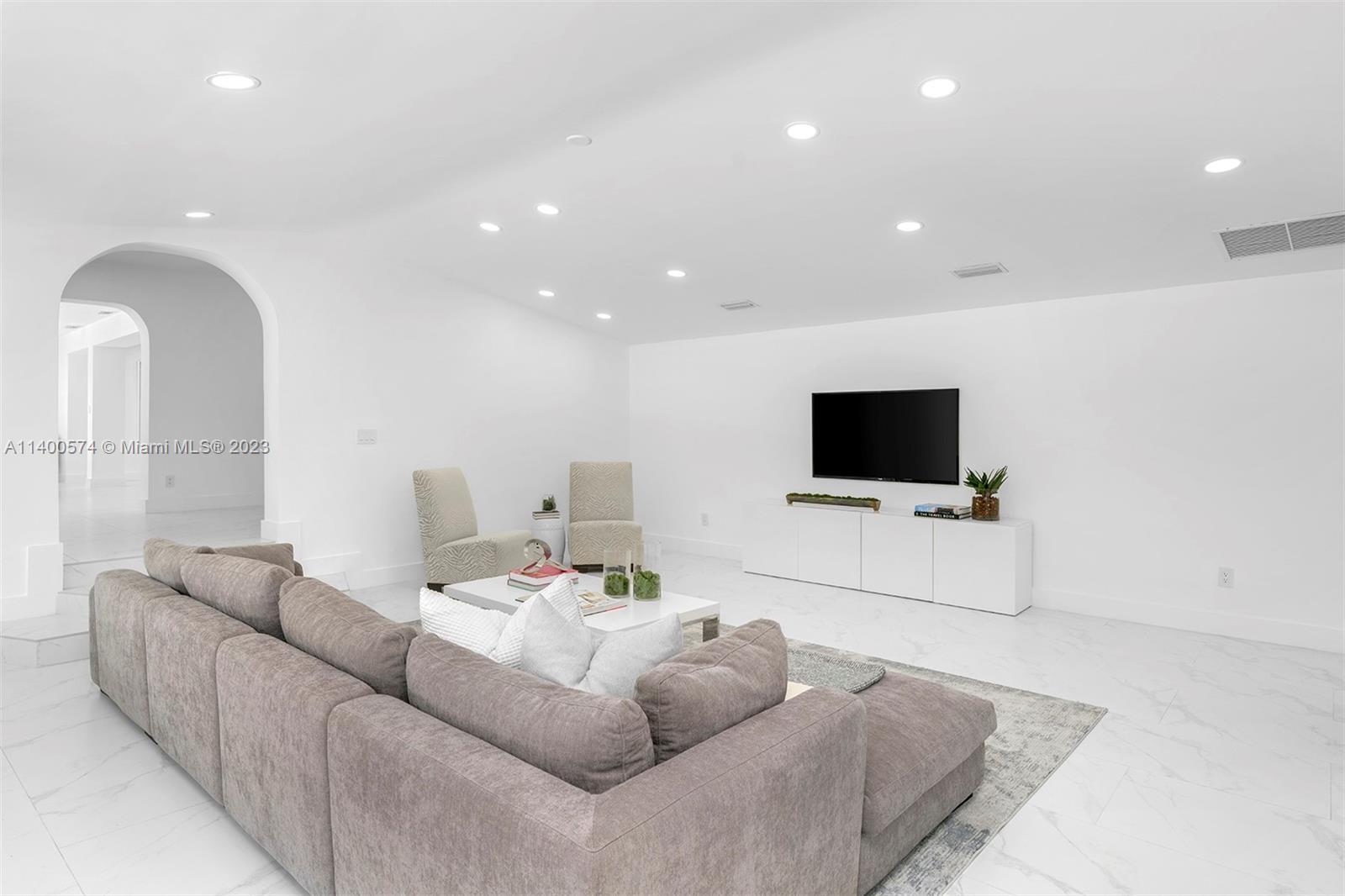 HELMS COUNTRY ESTATES RE- - Residential