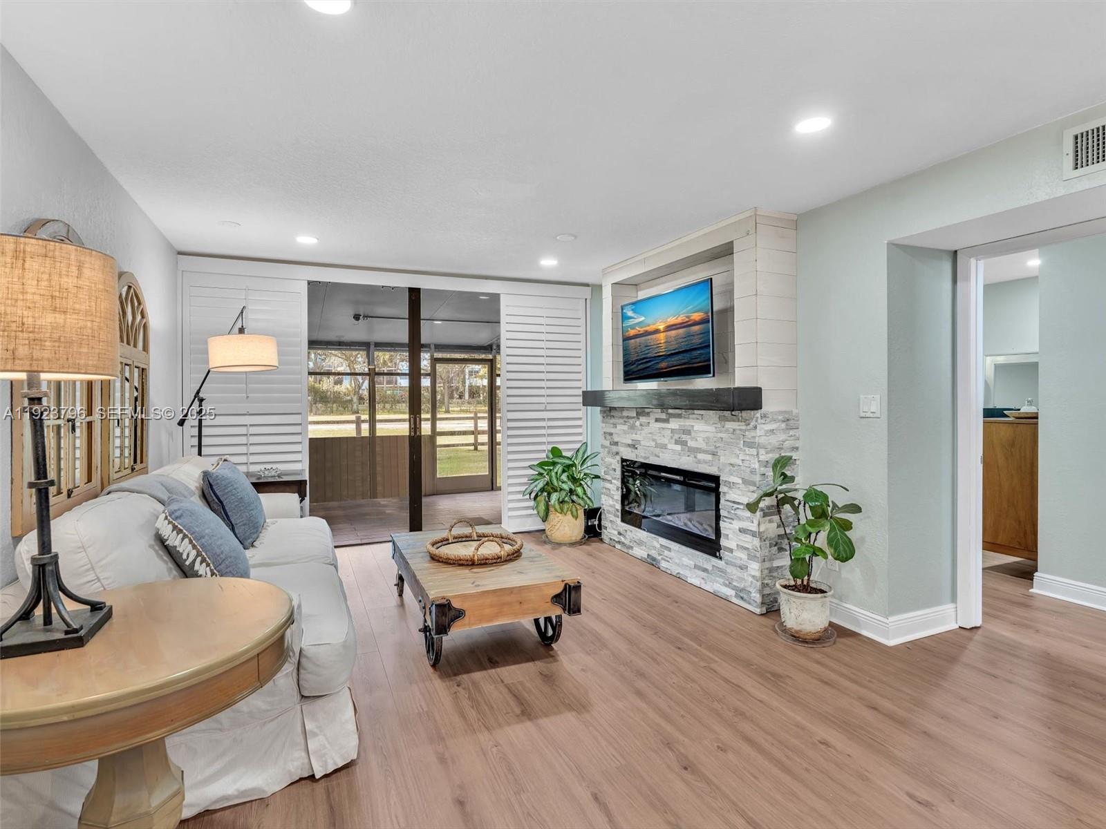 EVERGLADES SUGAR & LAND C - Residential