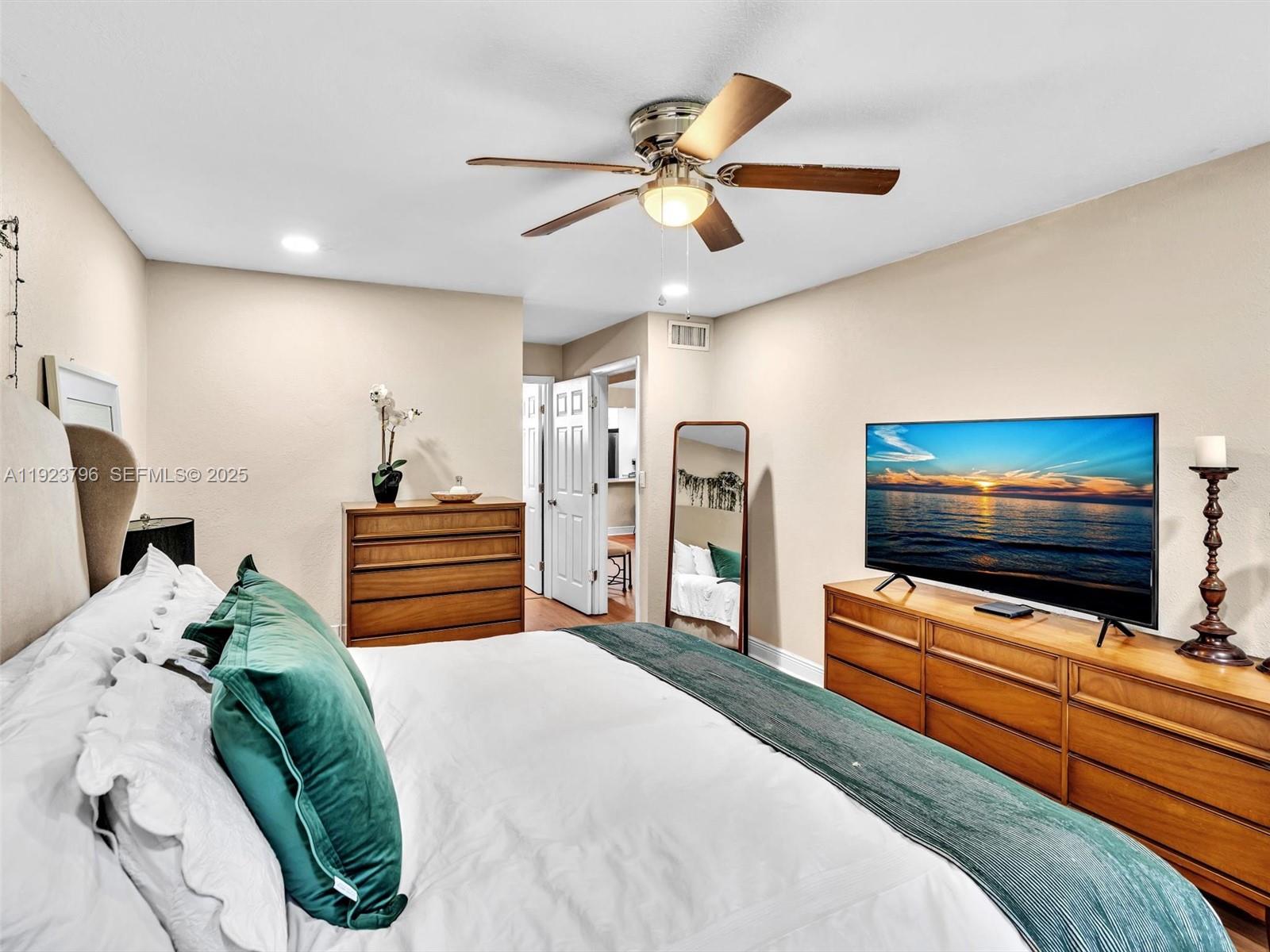 EVERGLADES SUGAR & LAND C - Residential