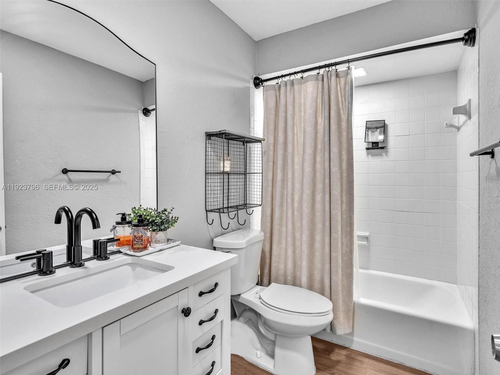 EVERGLADES SUGAR & LAND C - Residential