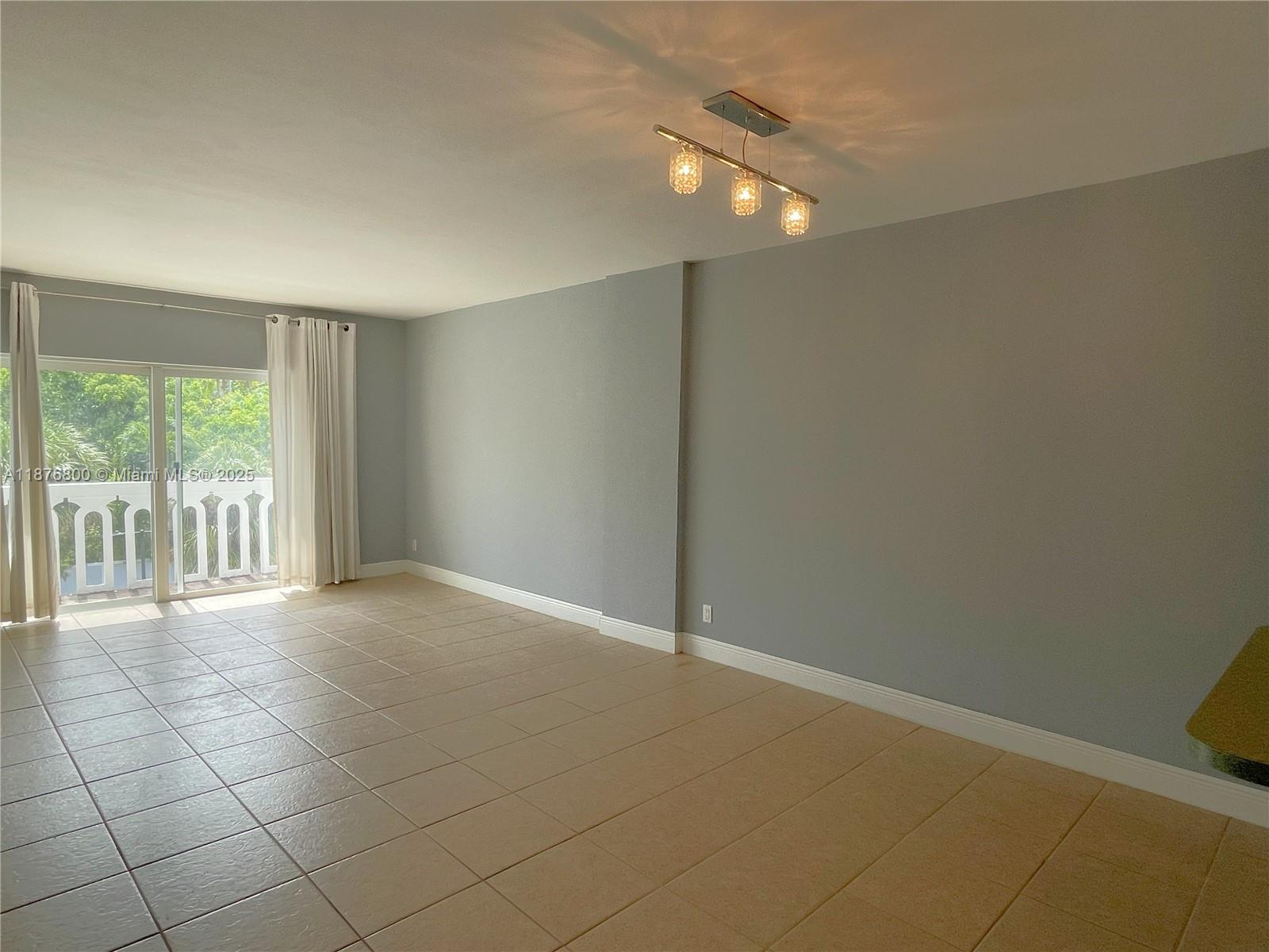 WATERS EDGE OF CORAL GABL - Residential