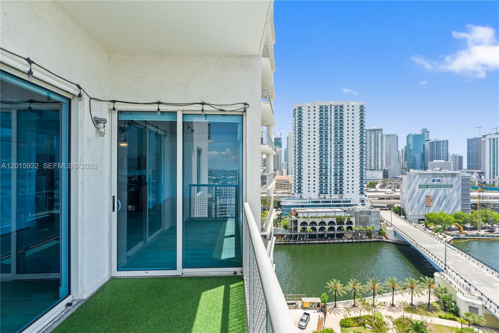 10 SW South River Dr 1504