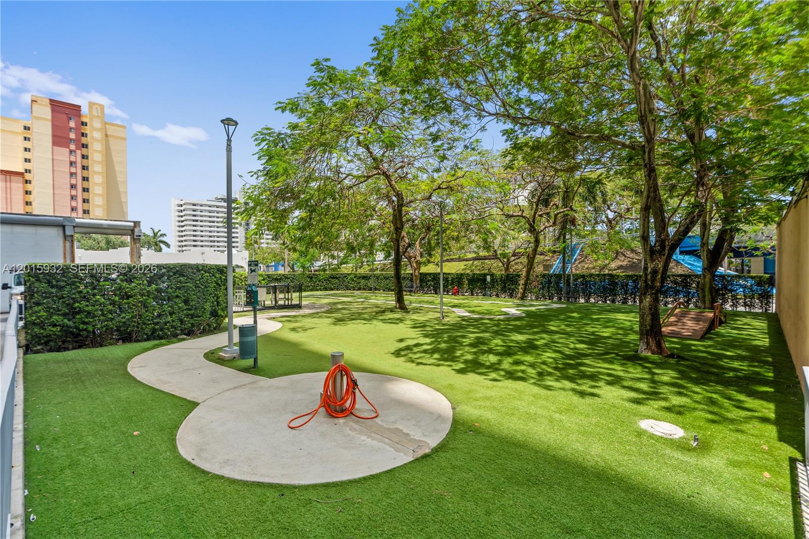 NEO CONDO - Residential