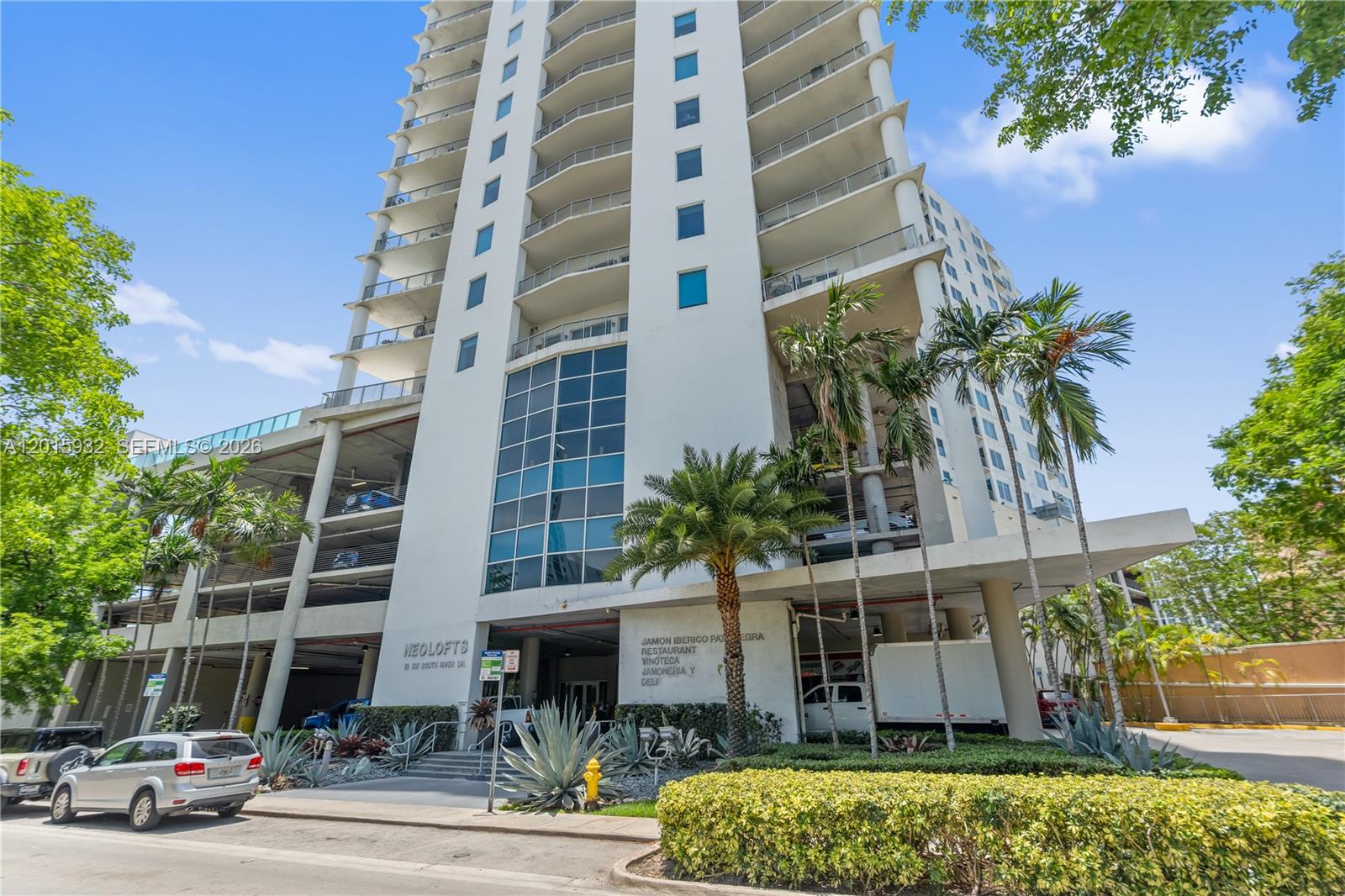 NEO CONDO - Residential