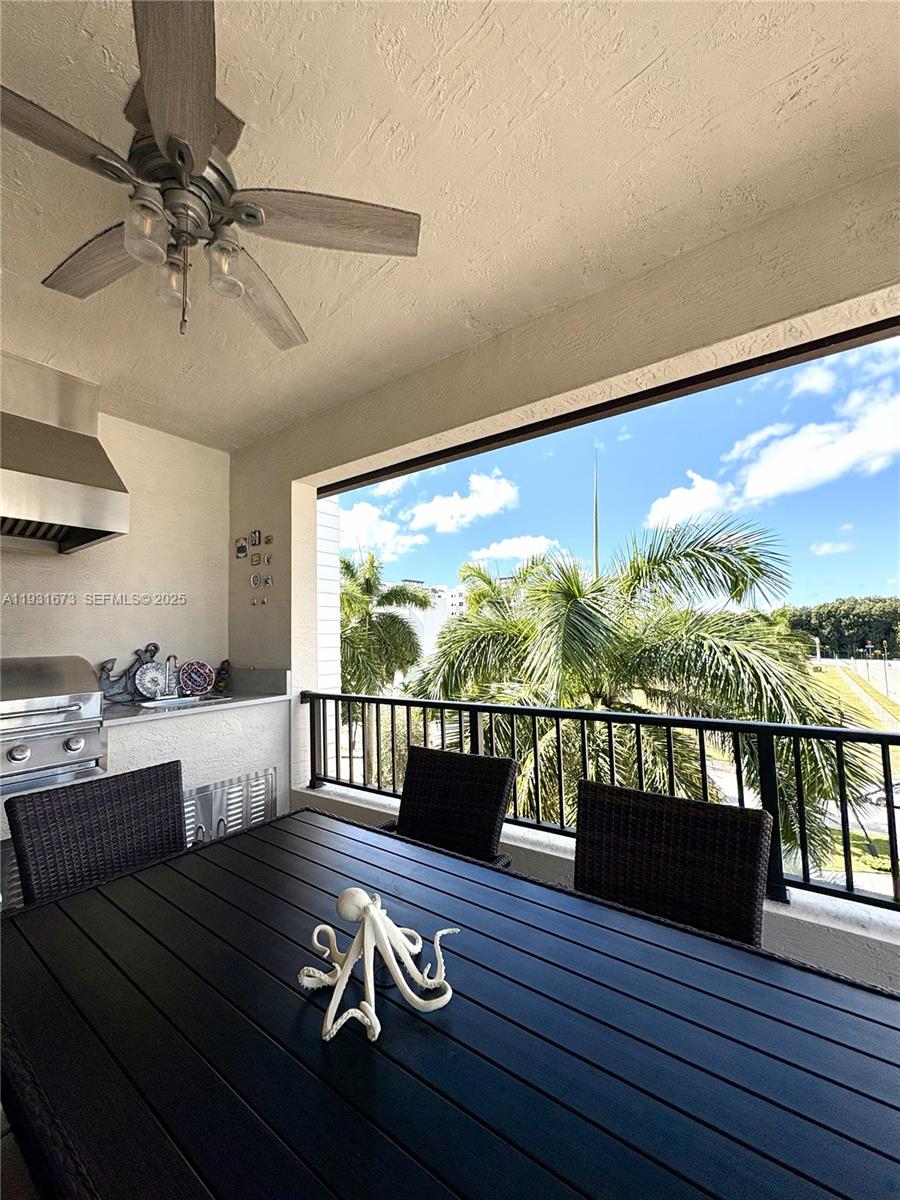 DOWNTOWN DORAL SOUTH PHAS - Residential