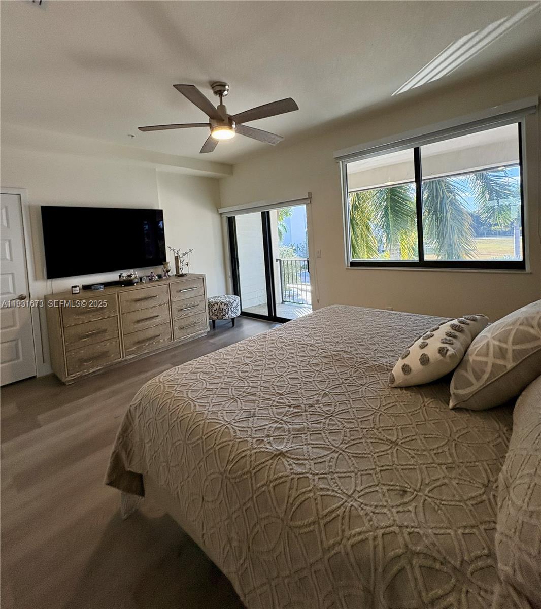 DOWNTOWN DORAL SOUTH PHAS - Residential