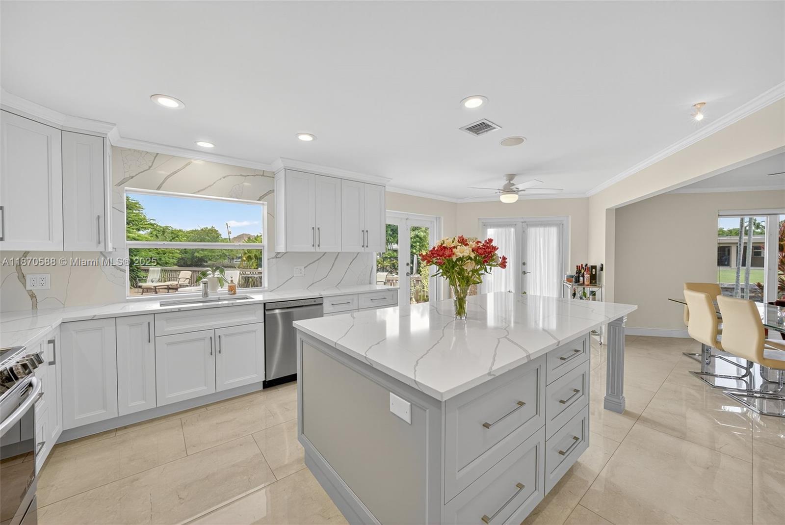 CORAL TERRACE - Residential