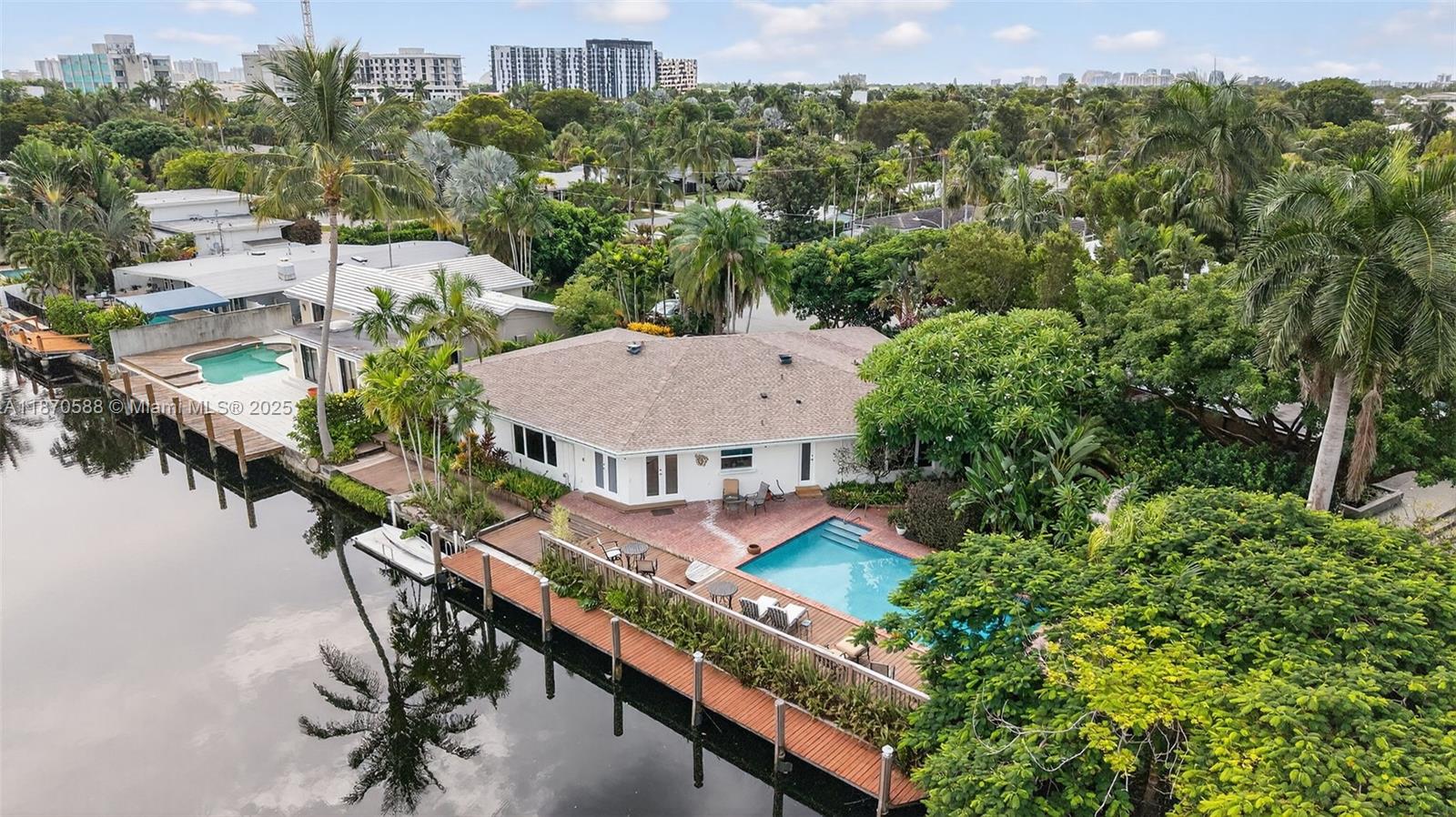 CORAL TERRACE - Residential