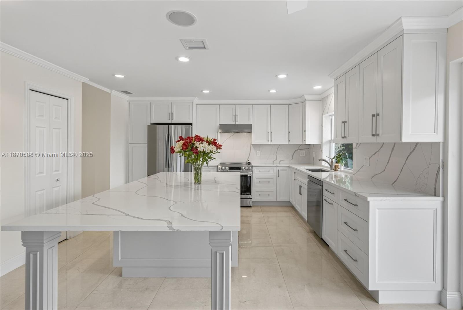 CORAL TERRACE - Residential