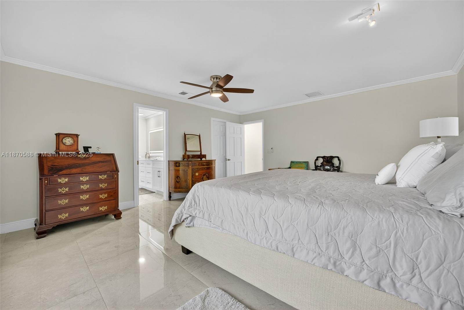 CORAL TERRACE - Residential
