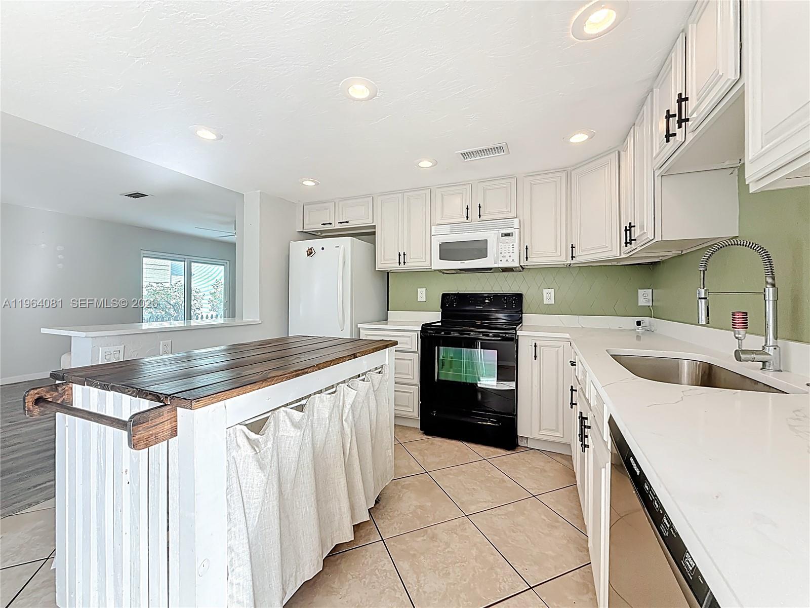 PASADENA GARDENS GULFVIEW - Residential