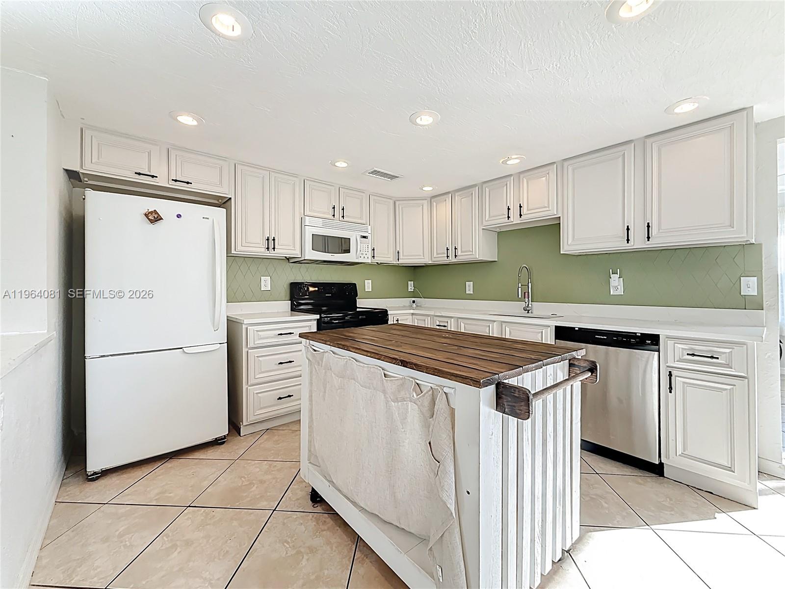 PASADENA GARDENS GULFVIEW - Residential