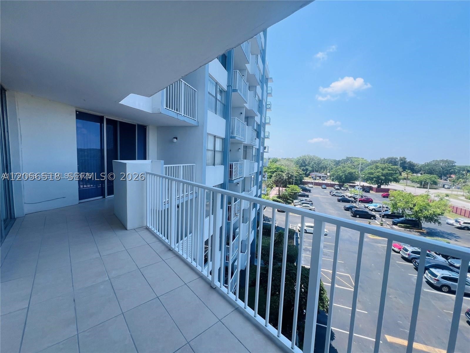 1200 NE Miami Gardens Dr 501W