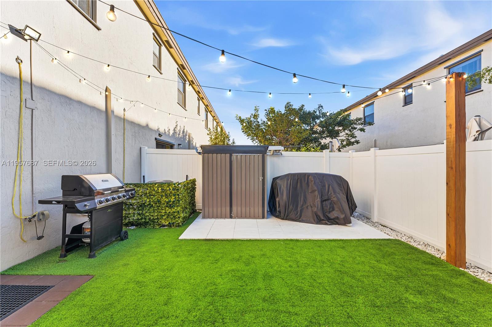 AQUABELLA NORTH - Residential