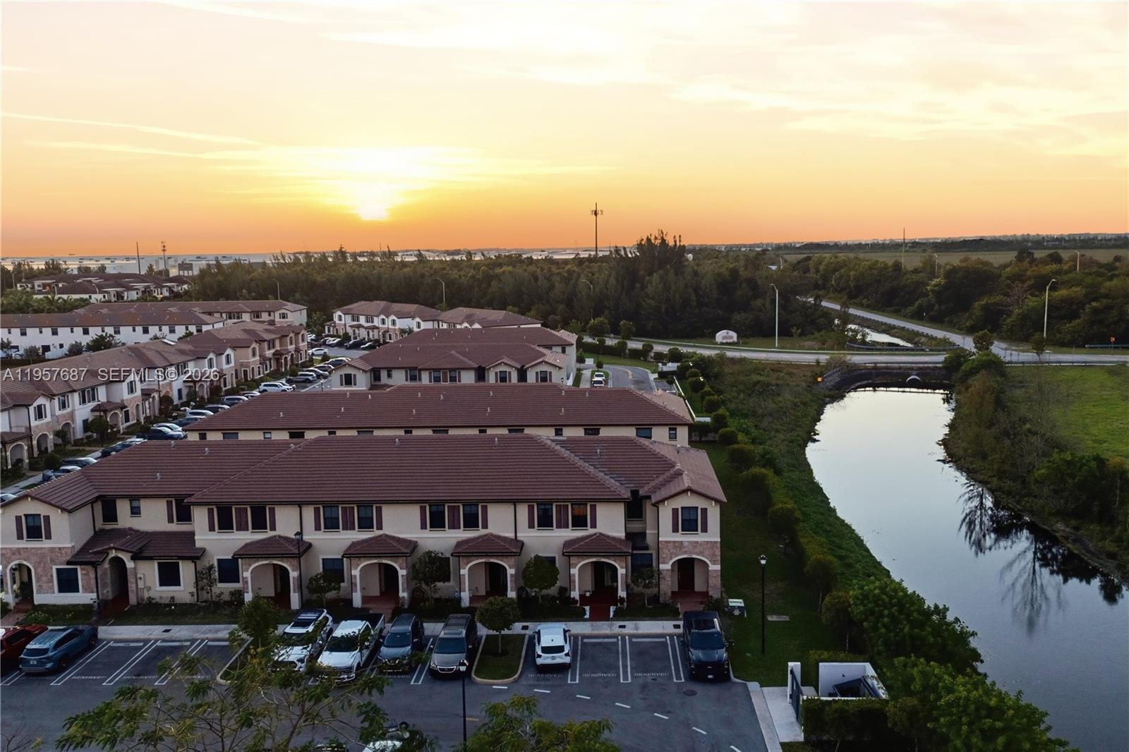 AQUABELLA NORTH - Residential