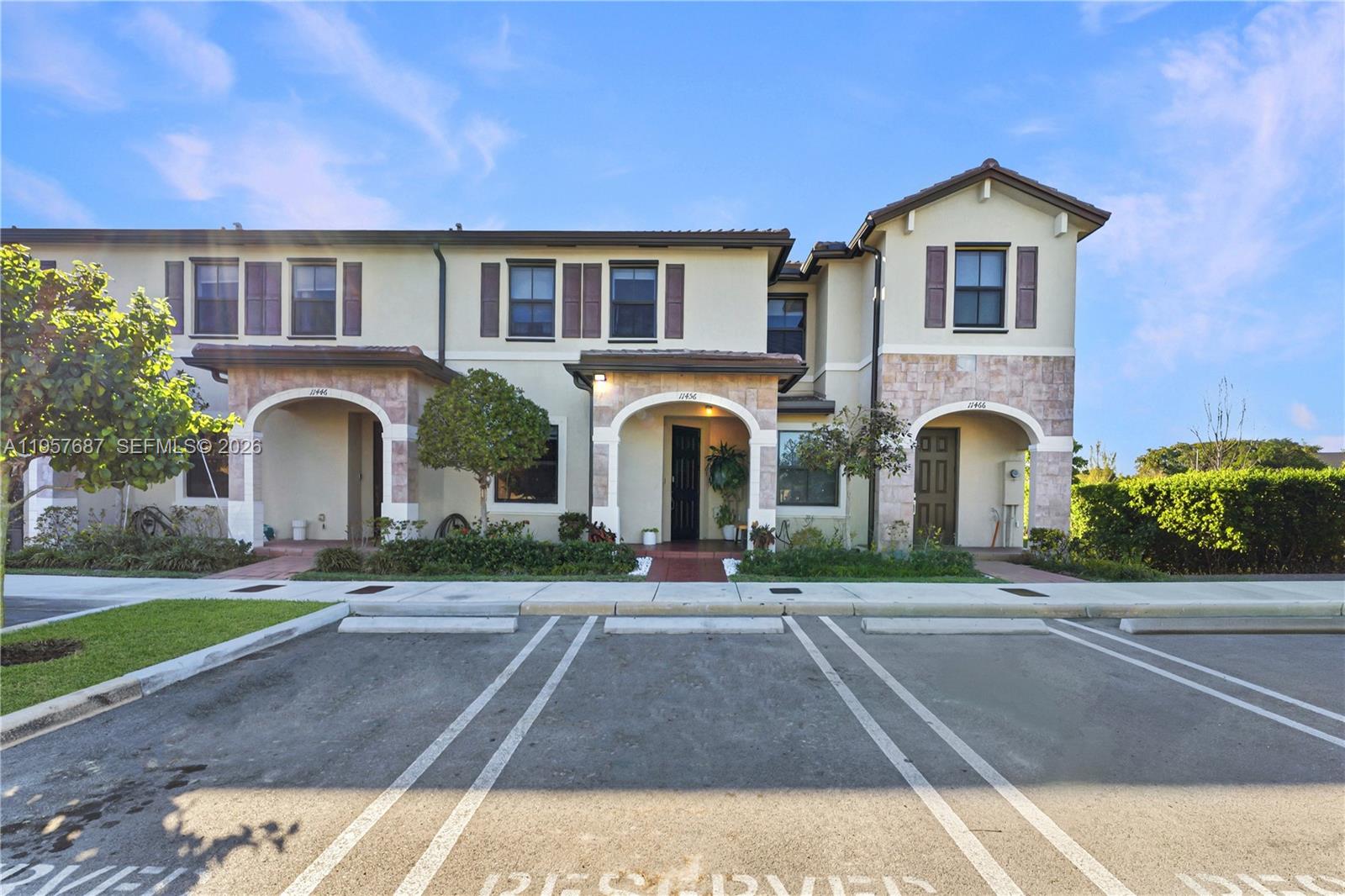 AQUABELLA NORTH - Residential