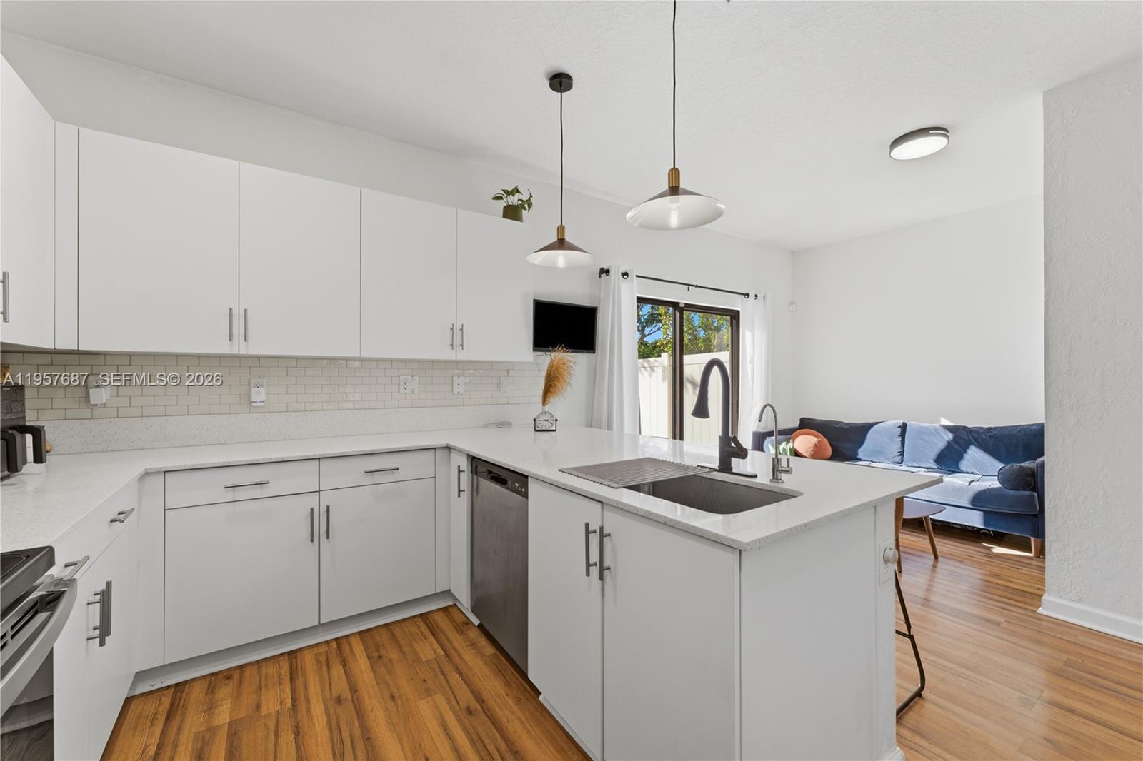 AQUABELLA NORTH - Residential