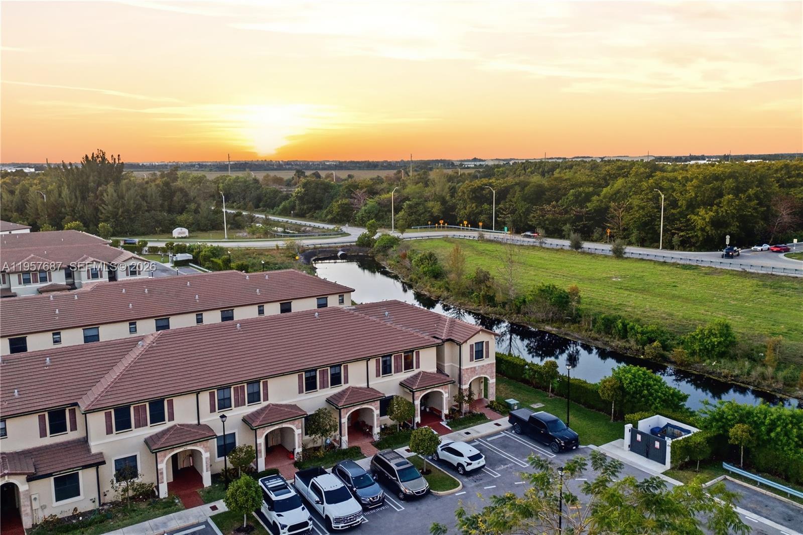 AQUABELLA NORTH - Residential