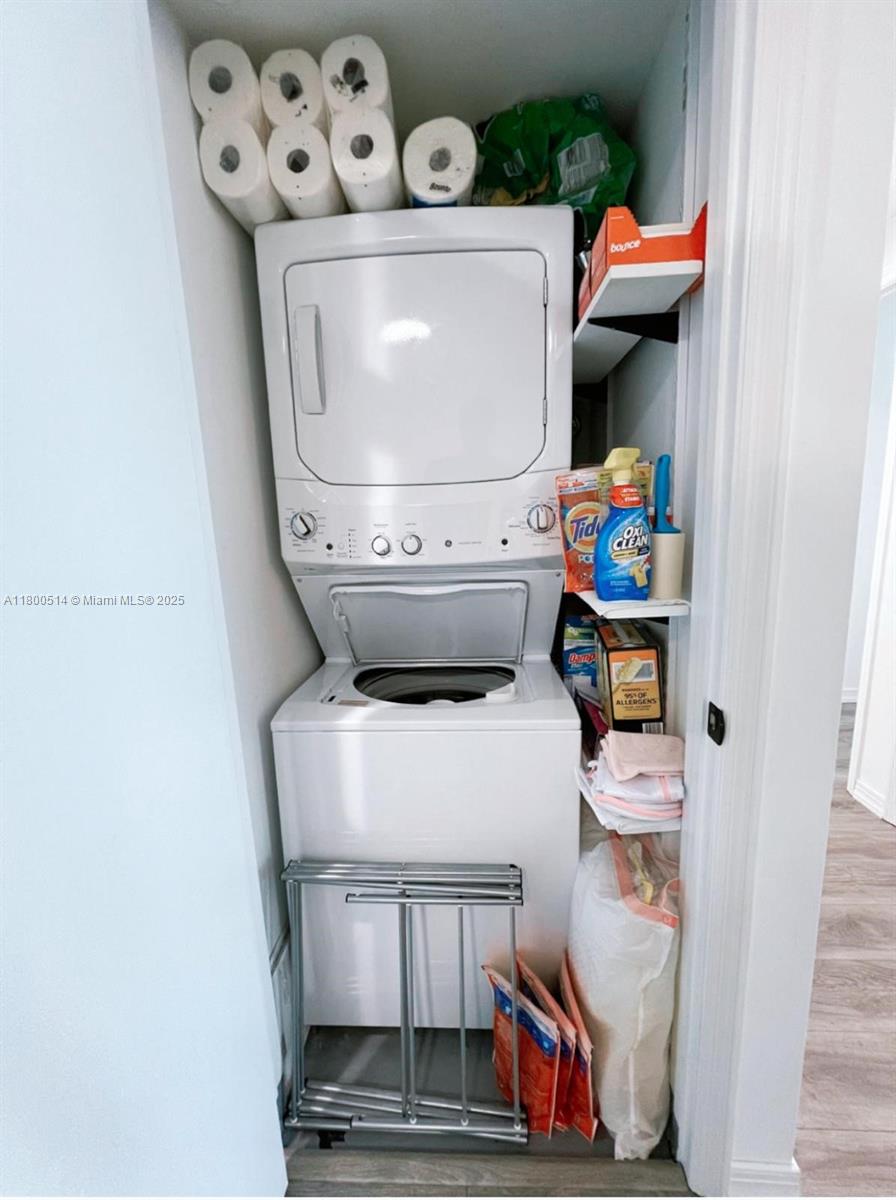 500 BRICKELL WEST CONDO - Residential