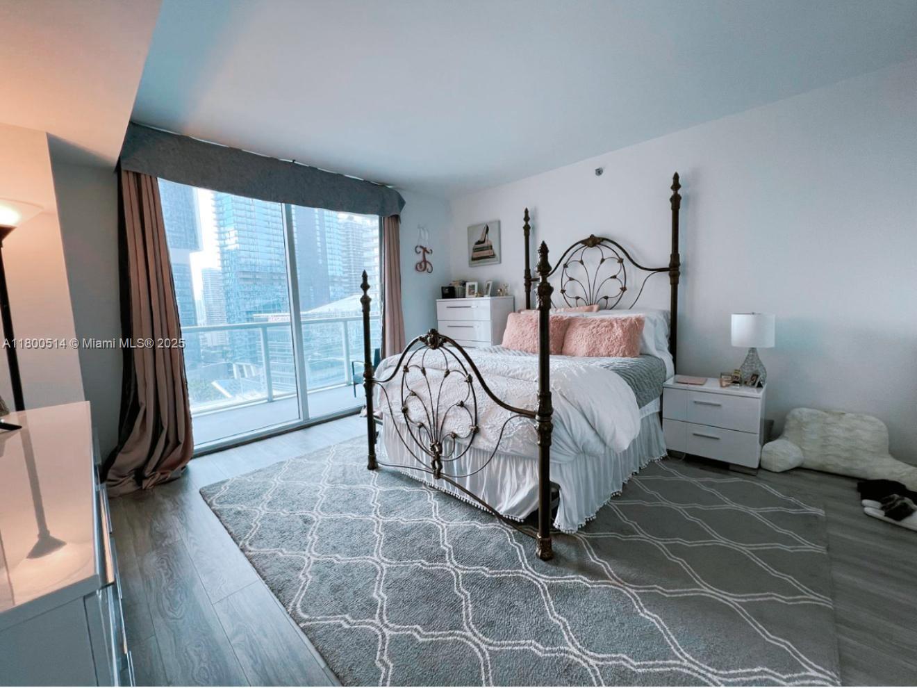 500 BRICKELL WEST CONDO - Residential