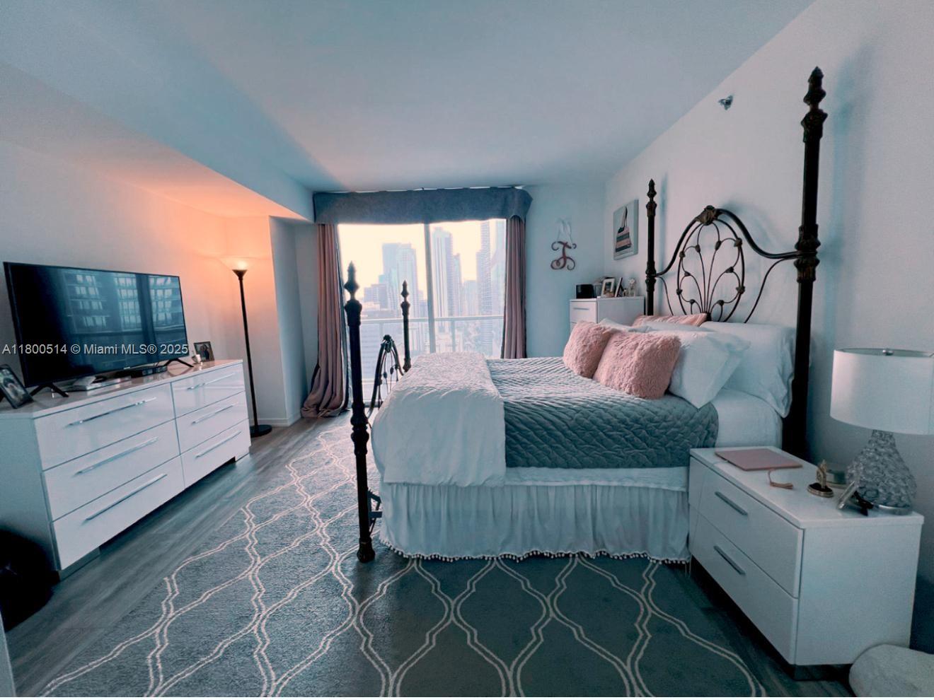 500 BRICKELL WEST CONDO - Residential