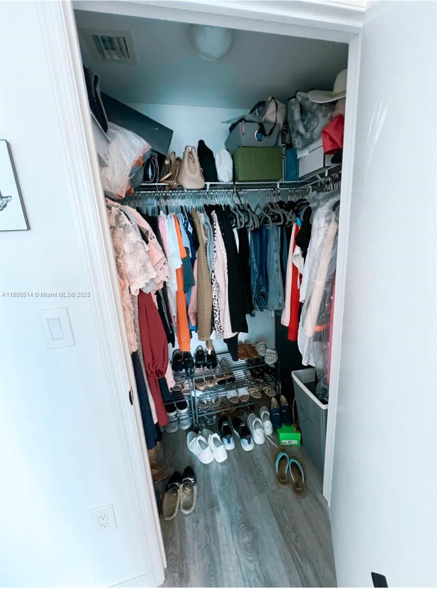 500 BRICKELL WEST CONDO - Residential